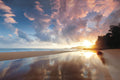 Amanhecer na Praia Secreta — Frates, Dennis