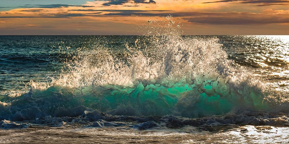 Wave crashing on the beach, Kauai Island, Hawaii (detalhe) — Pangea Images