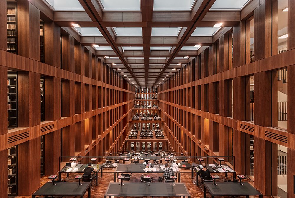 Biblioteca em Berlim — Cuomo, Massimo